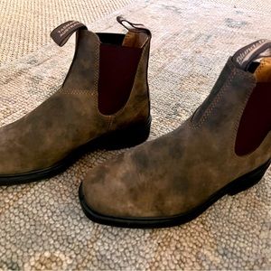 Rustic Brown Blundstones Size 5 Australia (fits size 9 US)